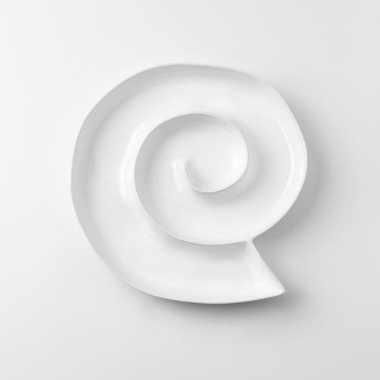 R17884 White seashell shaped snack dish on a light gray background